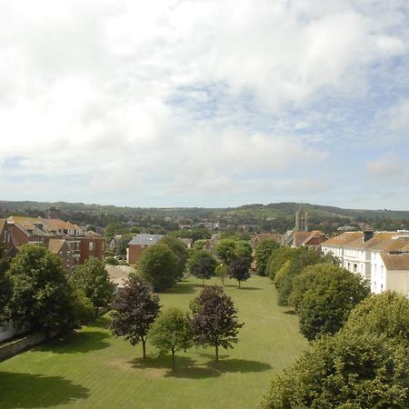 Courtlands Hotel AEGON International Esterno foto