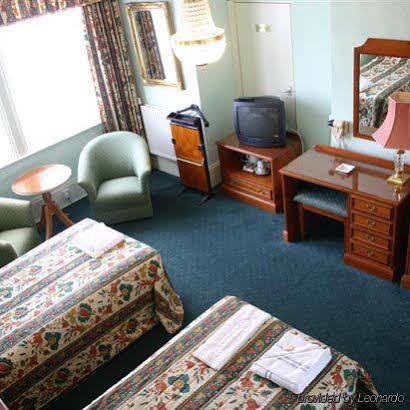 Courtlands Hotel AEGON International Esterno foto